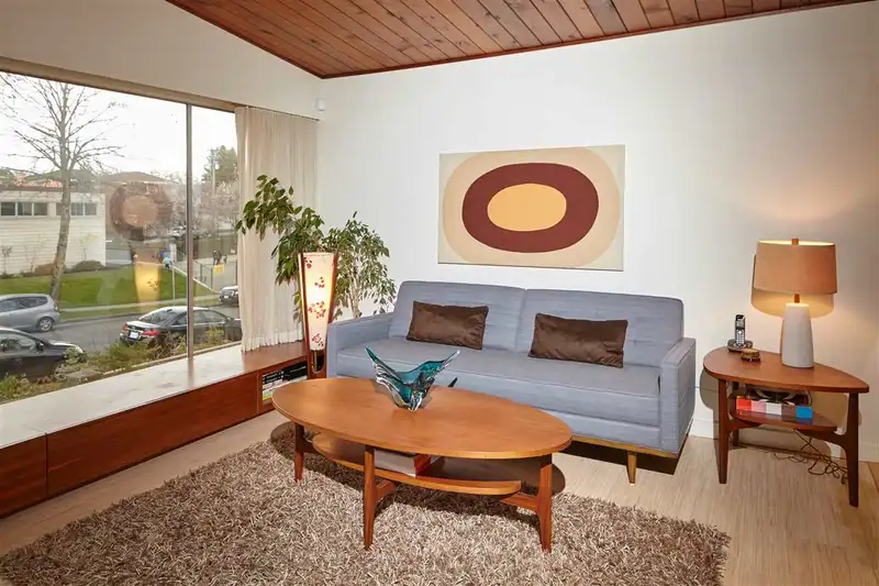 1518 E 37TH AVENUE - photo 3 of 26