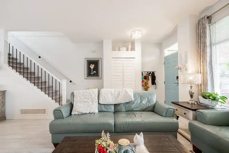 24365 102A AVENUE - photo 4 of 38