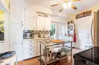 114 W KINGS ROAD - thumbnail 24