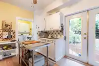 114 W KINGS ROAD - thumbnail 25