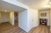 114 W KINGS ROAD - thumbnail 31