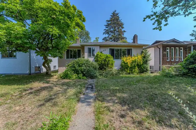3026 GARDEN DRIVE - photo 1 of 23