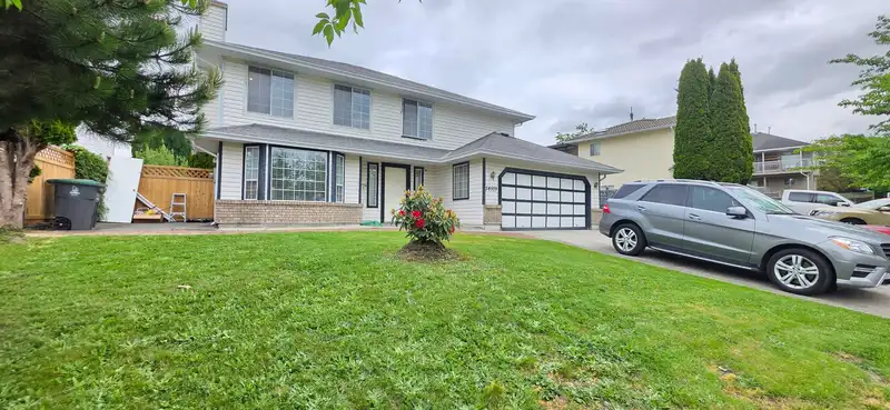 14919 SPENSER DRIVE - photo 4 of 36