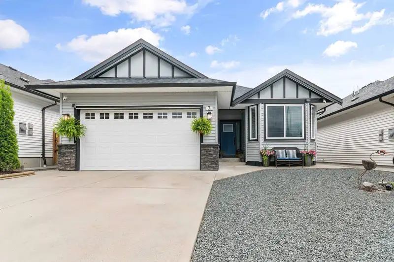 3 20118 BEACON ROAD - photo 1 of 36