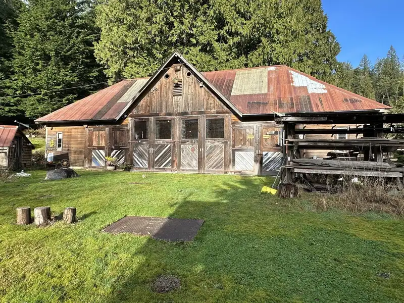 11191 STAVE LAKE ROAD - photo 1 of 19