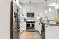 129 8157 207 STREET - thumbnail 6