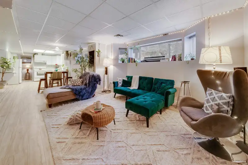 8569 141A STREET - photo 1 of 40