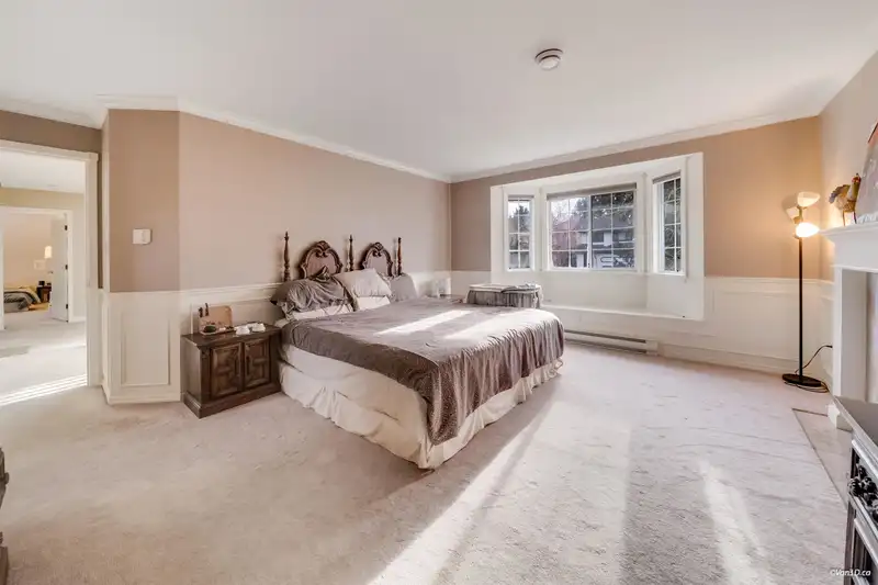 8569 141A STREET - photo 4 of 40