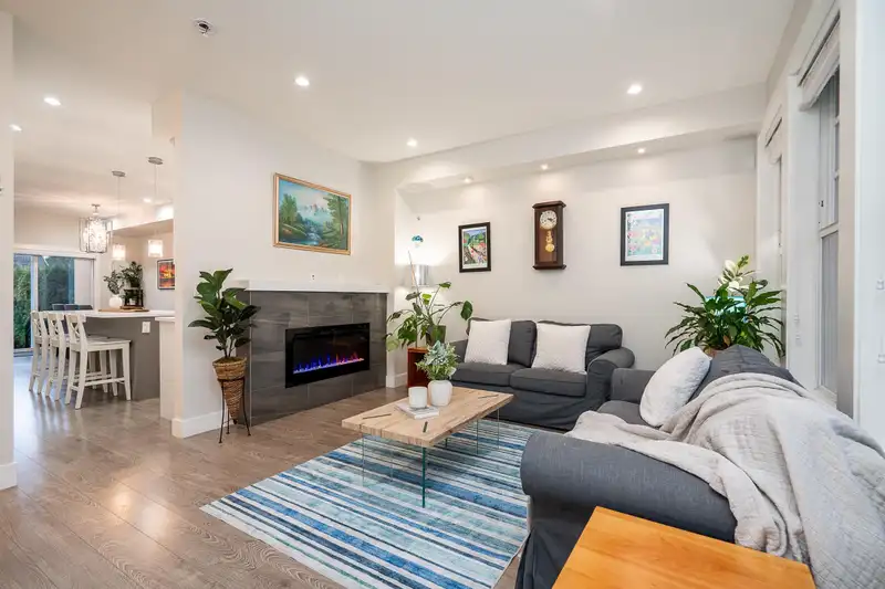 103 3410 QUEENSTON AVENUE - photo 3 of 39