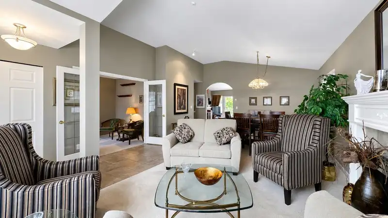50 20751 87TH AVENUE - photo 4 of 30