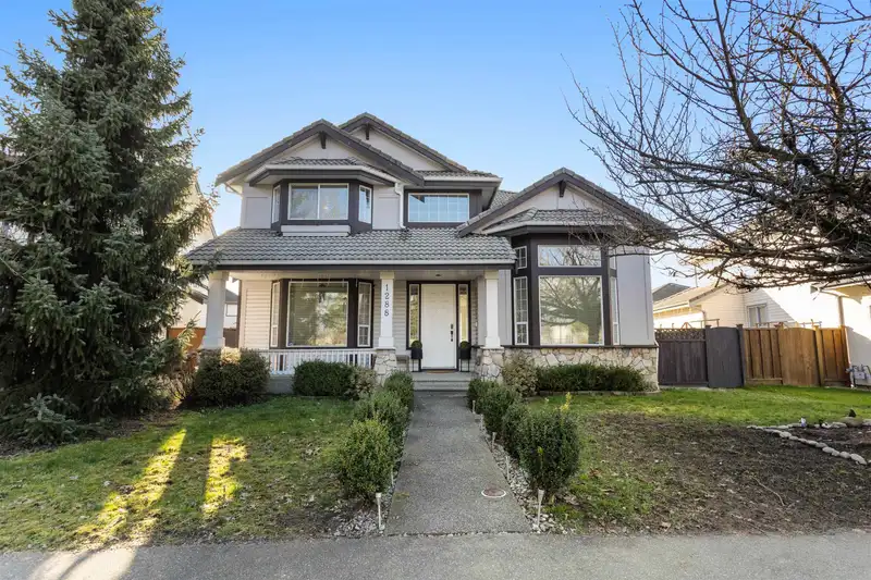 1288 RIVERSIDE DRIVE - photo 1 of 39
