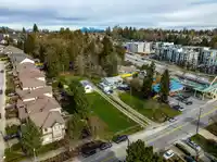 19957 68 AVENUE - thumbnail 4
