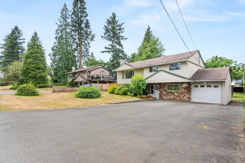 8989 HUDSON BAY STREET - photo 2 of 40