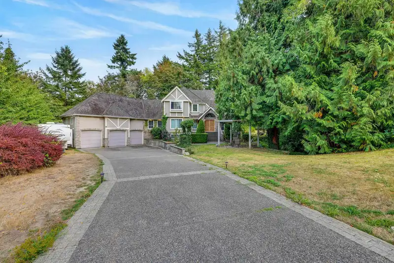 17588 28 AVENUE - photo 2 of 30