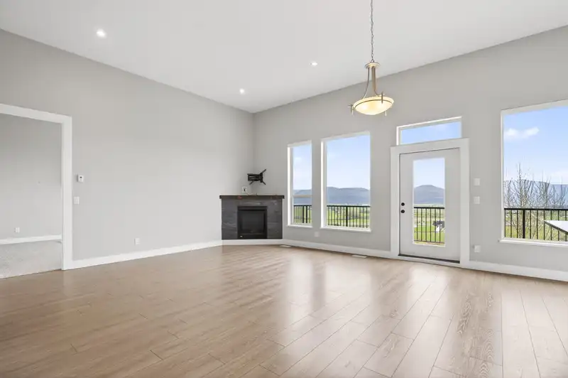 36390 EPWORTH COURT - photo 4 of 40