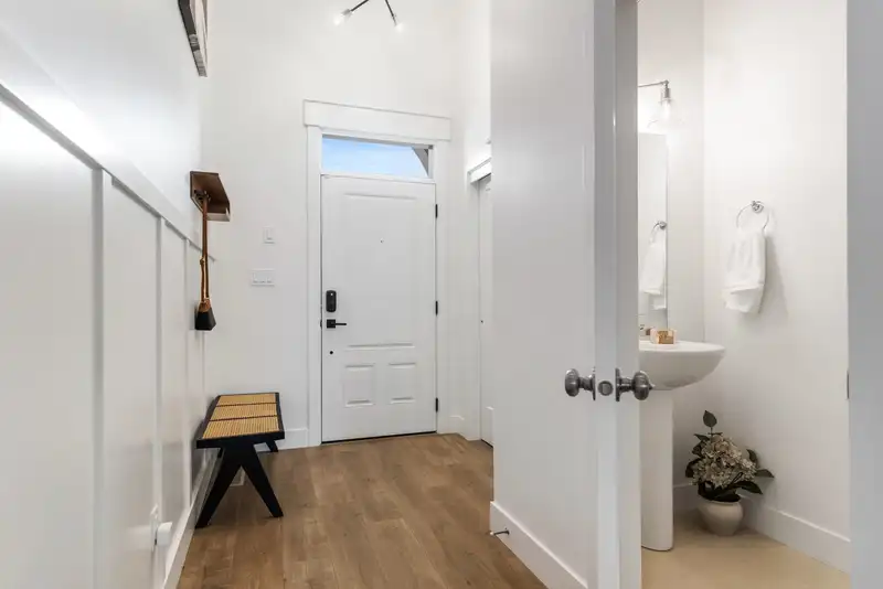 44744 WILLOWSTREAM ROAD - photo 2 of 40