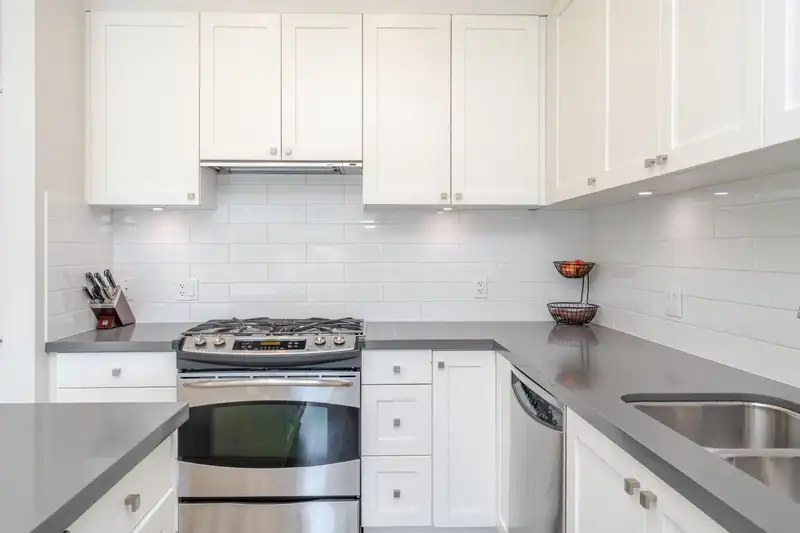 203 15850 26 AVENUE - photo 4 of 40
