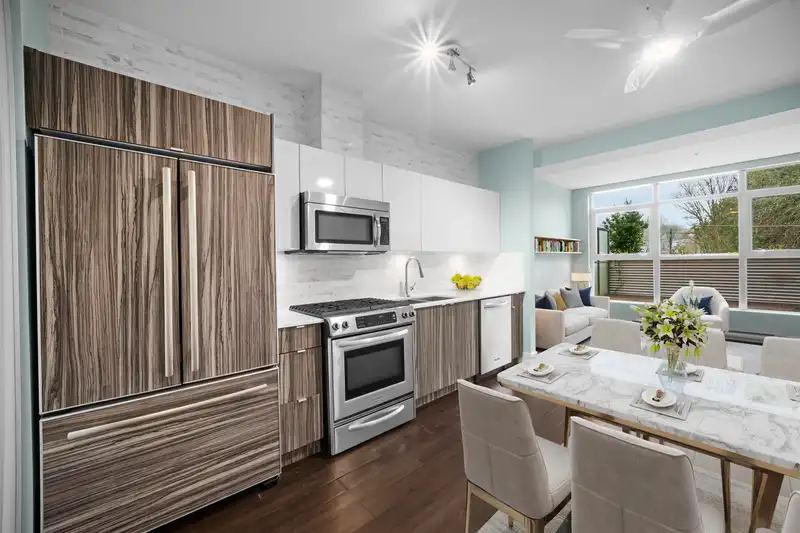 208 2250 COMMERCIAL DRIVE - photo 2 of 40