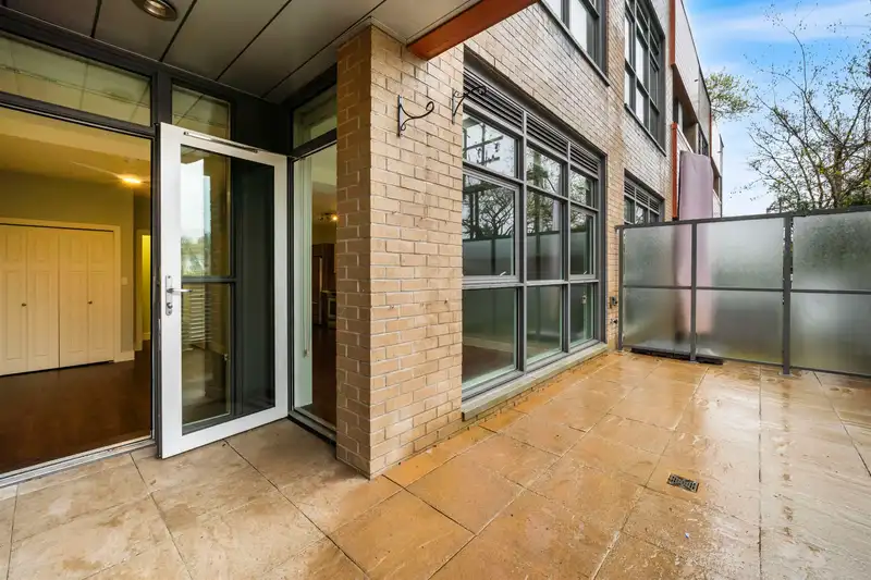 208 2250 COMMERCIAL DRIVE - photo 4 of 40