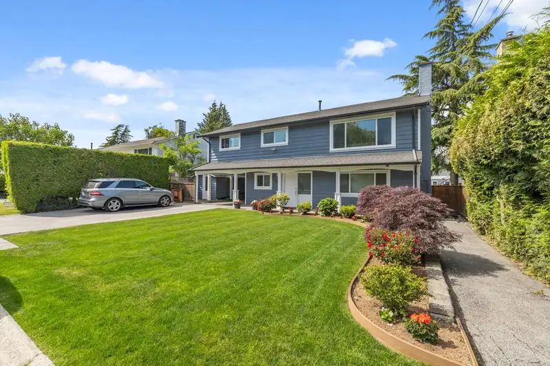 5483 CHESTNUT CRESCENT - photo 1 of 25