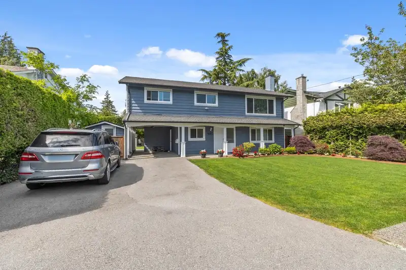 5483 CHESTNUT CRESCENT - photo 2 of 25