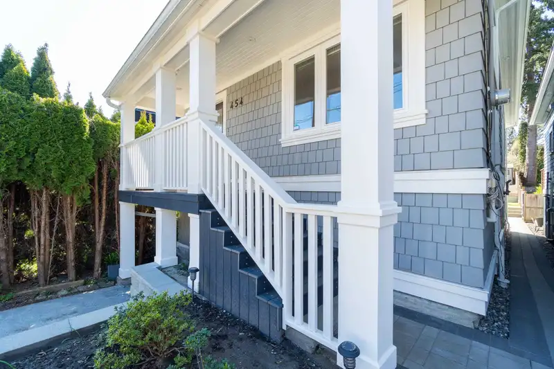 454 E 28TH AVENUE - photo 4 of 34
