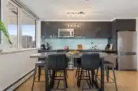 609 1325 ROLSTON STREET - thumbnail 3