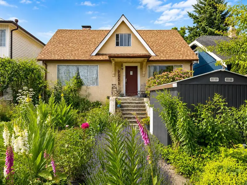 2531 GRAVELEY STREET - photo 1 of 19