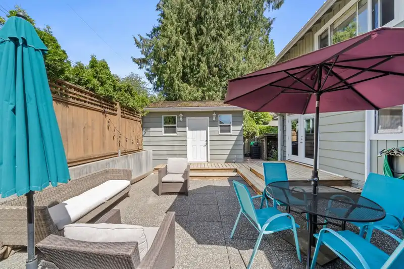 230 W 22ND STREET - photo 4 of 37