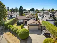 5247 57 STREET - thumbnail 1