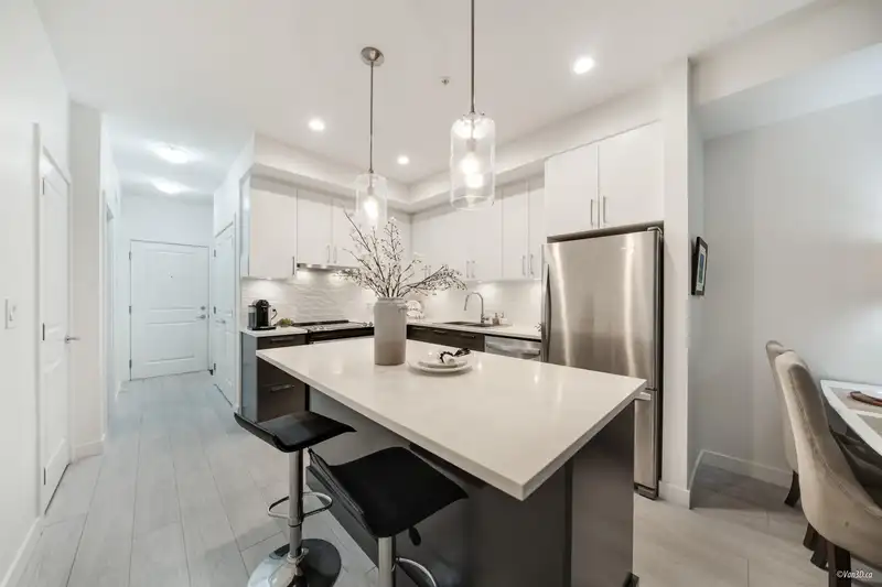 B106 20834 80 AVENUE - photo 3 of 22