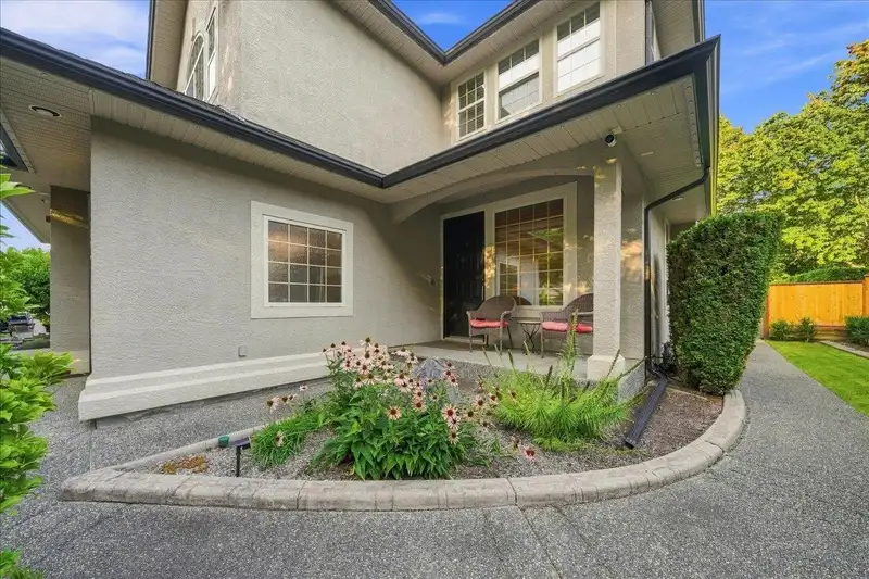 9362 207 STREET - photo 2 of 25
