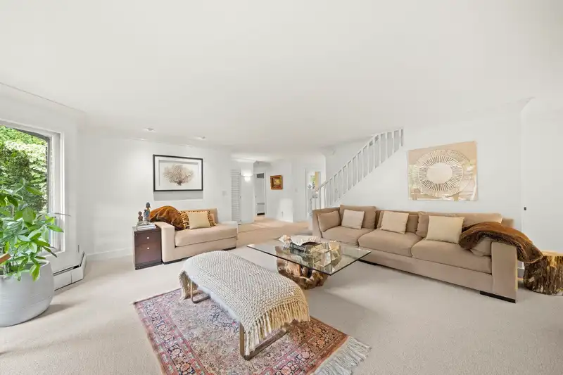 1443 MCRAE AVENUE - photo 2 of 35