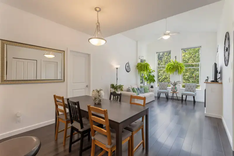 401 265 ROSS DRIVE - photo 3 of 32