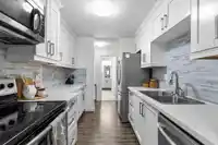 207 8840 NO 1 ROAD - thumbnail 11
