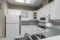 207 2985 PRINCESS CRESCENT - thumbnail 4
