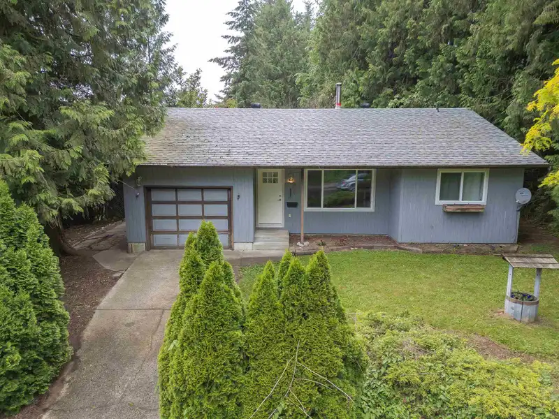 8061 CARIBOU STREET - photo 4 of 35
