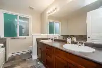 6075 165A STREET - thumbnail 9