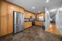 2731 SANDON DRIVE - thumbnail 8