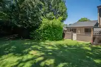 6 4929 207A STREET - thumbnail 24