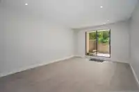 6 4929 207A STREET - thumbnail 4