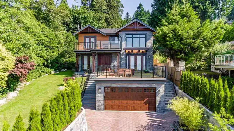 2479 OTTAWA AVENUE - photo 3 of 21
