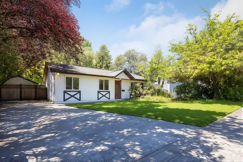 5697 180 STREET - photo 2 of 33