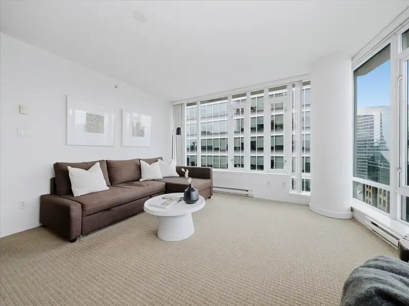 2807 610 GRANVILLE STREET - photo 3 of 31