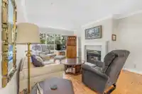 203 20727 DOUGLAS CRESCENT - thumbnail 9