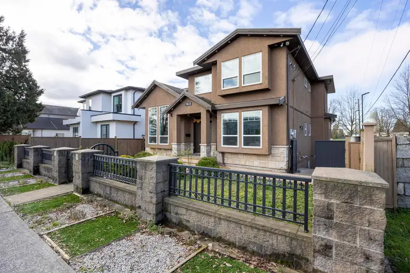 7851 CANADA WAY - photo 1 of 26