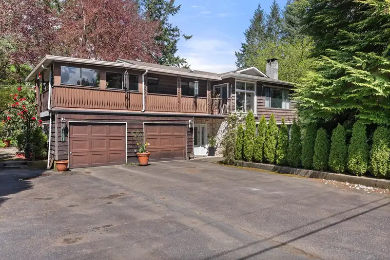 23685 52 AVENUE - photo 2 of 34