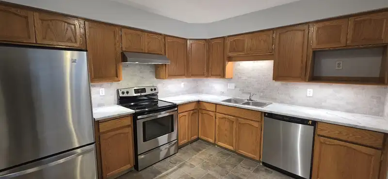 101 33090 GEORGE FERGUSON WAY - photo 2 of 33