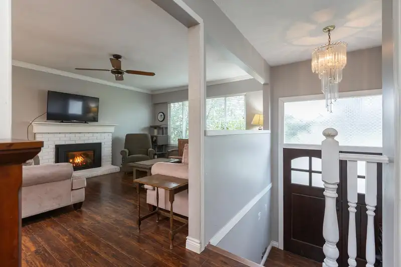 27283 29 AVENUE - photo 4 of 33