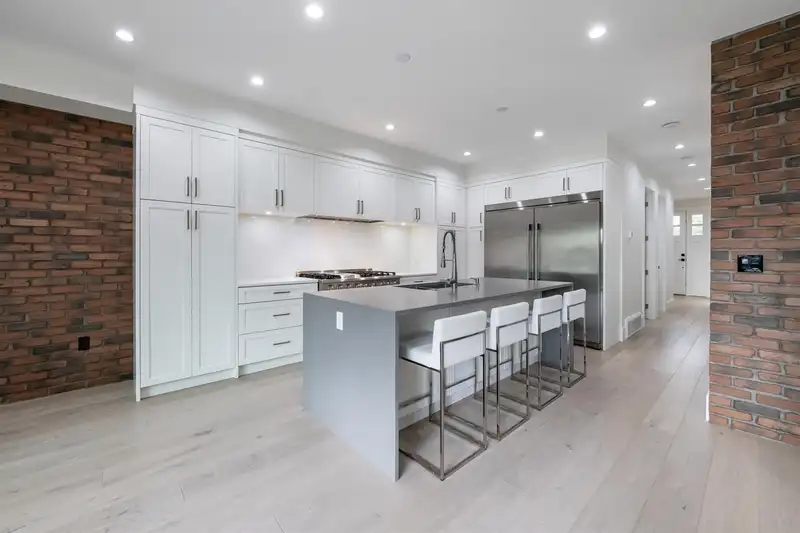 6220 LOCHDALE STREET - photo 3 of 25
